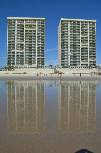 Dimucci Twin Towers